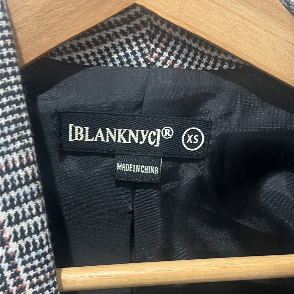 New! Blank NYC‎ Women's Black and White Plaid Blazer Size XS - Picture 5 of 8